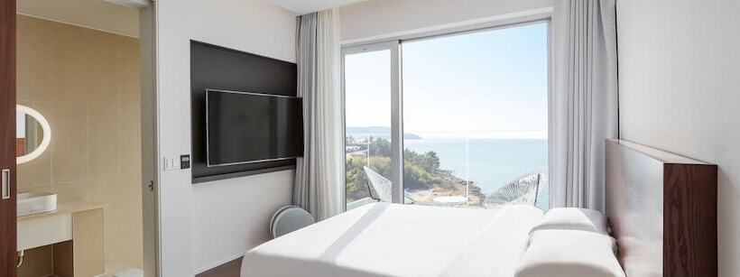 Номер Стандарт Индивидуальный Вид на Море, La Terrace Resort