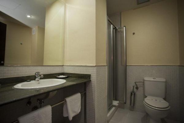 اتاق استاندارد چهار تخته, Puerta De Ocaña