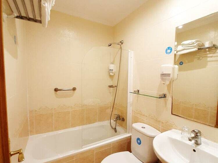 اتاق استاندارد, Hostal Las Fuentes