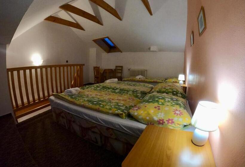Family Suite, Pension Mona