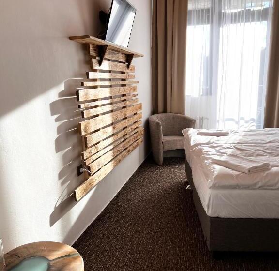 Номер Deluxe с Балконом, Pension Mona