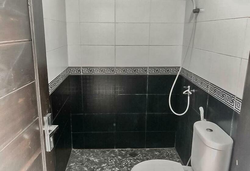 Номер Стандарт, Tiara Guest House Samarinda Redpartner