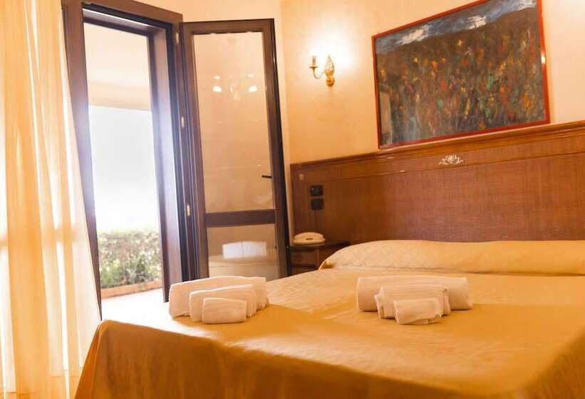 Номер Стандарт, Triscinamare Hotel Residence