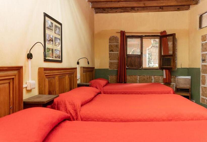 Quarto Familiar, Casamia