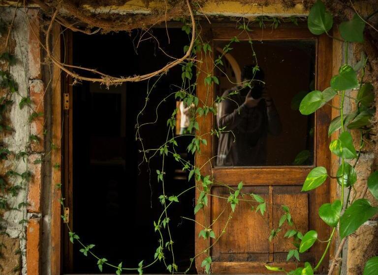 Quarto Familiar, Casamia