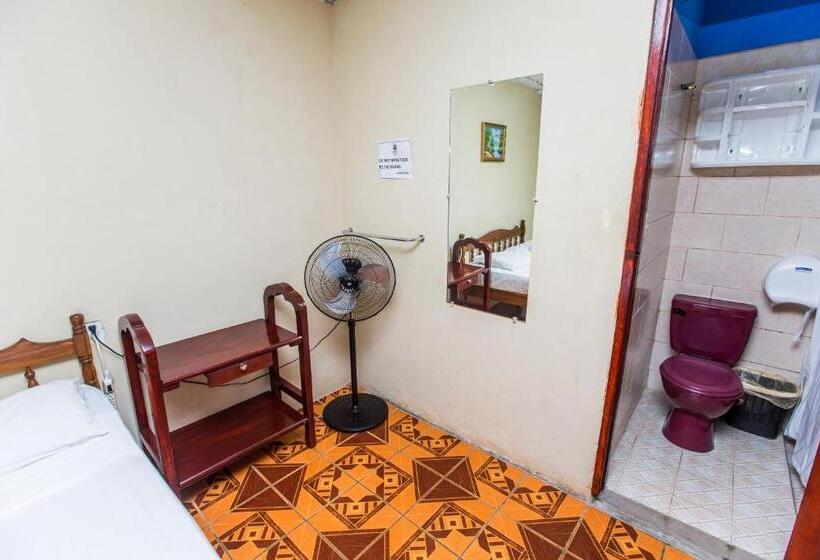 Номер Стандарт, Hostal Los Chamos