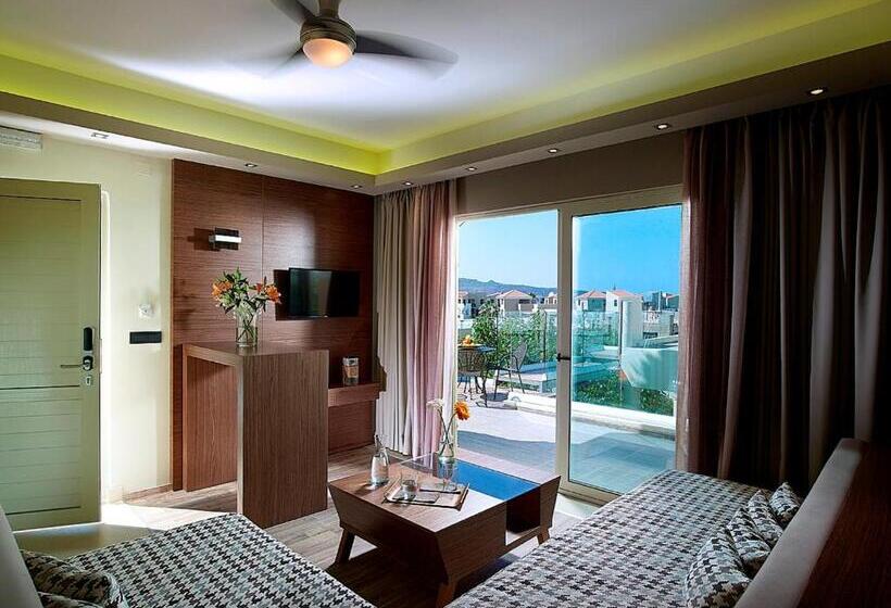 Полулюкс с Балконом, Elotis Suites