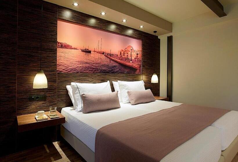 Полулюкс с Балконом, Elotis Suites