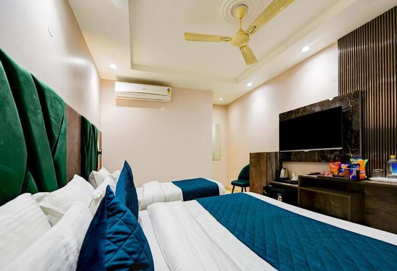 Trzyosobowy Executive, Pearl Plaza New Delhi Paharganj