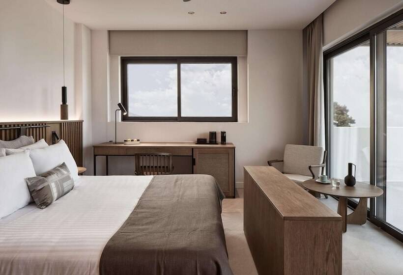 Полулюкс Вид на Сад, The Olivar Suites