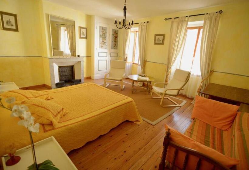 Standard room with outdoor bath, La Tulipe Sauvage