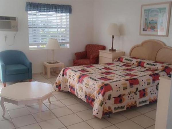 스탠다드 스튜디오, Richard S Motel Extended Stay