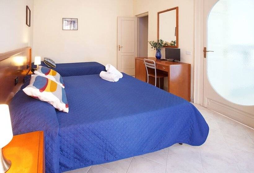 اتاق کلاسیک سه تخته, B&b Al Piazza Marina