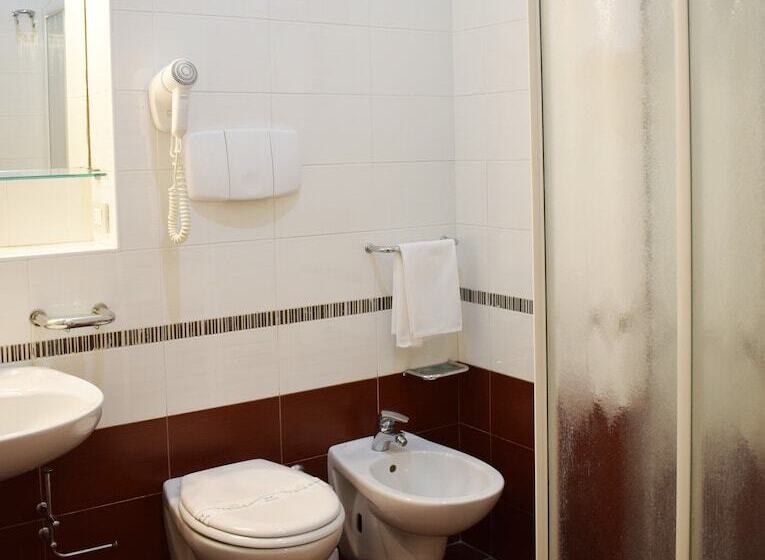 Quarto Clássico, Barion Hotel & Congressi