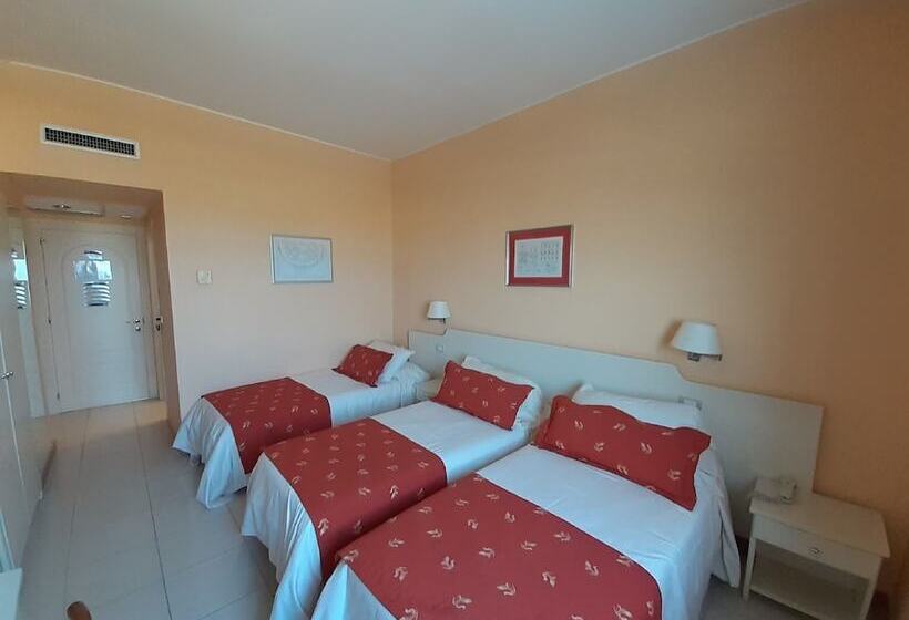 Quarto Triplo Estandar, Barion Hotel & Congressi