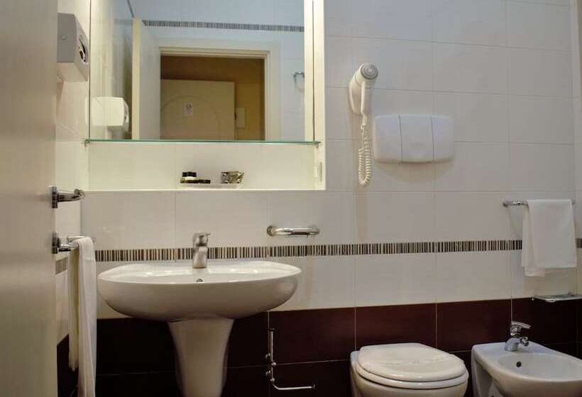 Quarto Familiar, Barion Hotel & Congressi