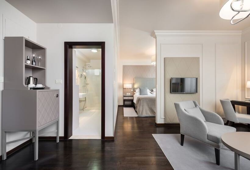 Suite, Bastion Heritage Hotel   Relais & Châteaux