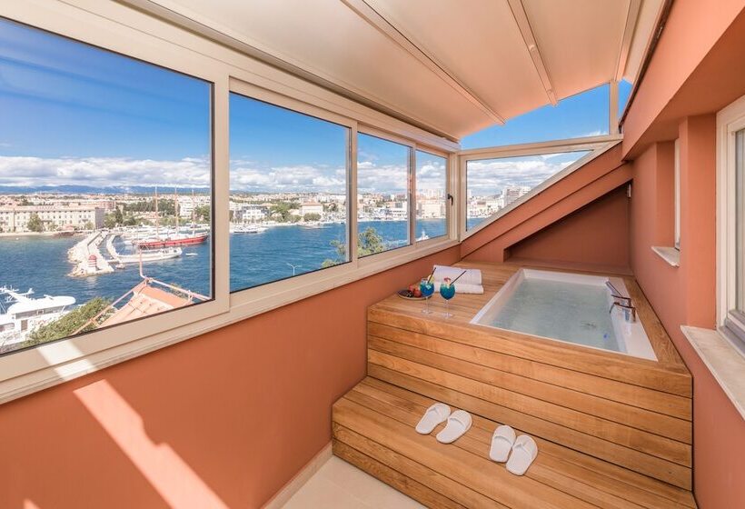 Suite Deluxe, Bastion Heritage Hotel   Relais & Châteaux