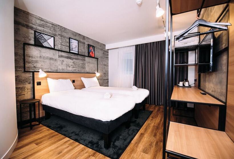 Номер Стандарт, Ibis Belfast City Centre