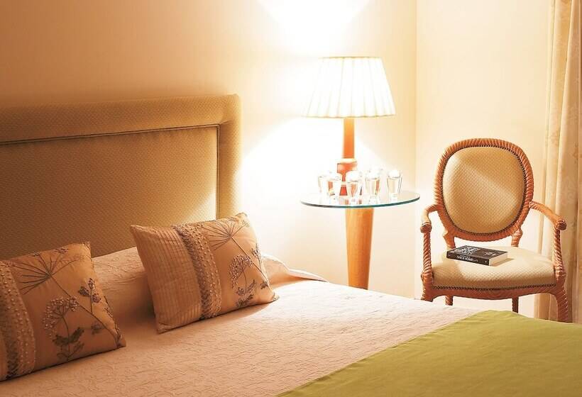 Бунгало с видом на бассейн, Grecotel Larissa Imperial