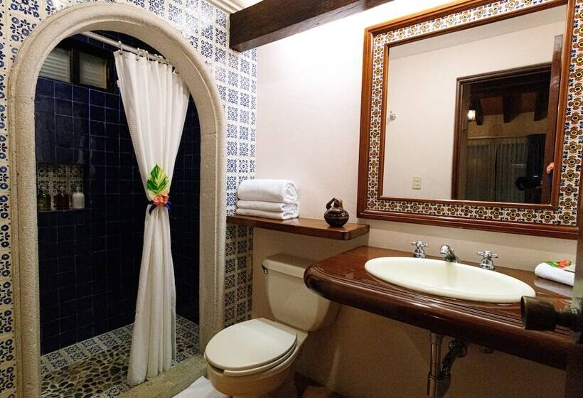 Junior Suite, Lunata 5th. Avenue