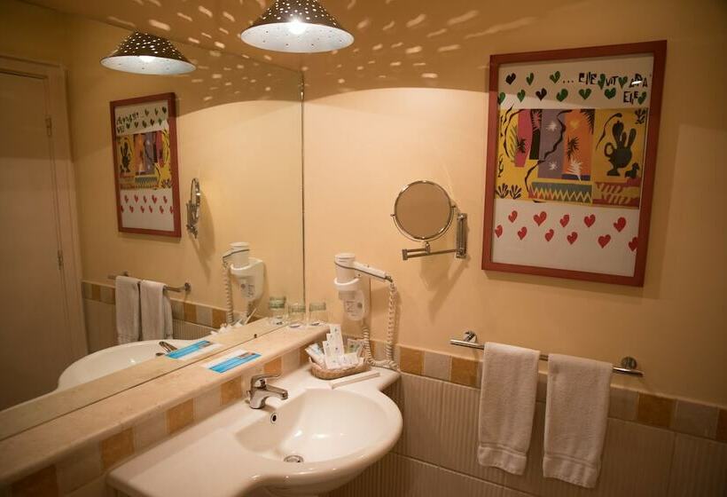 اتاق استاندارد, Marina Plaza Hotel Tala Bay