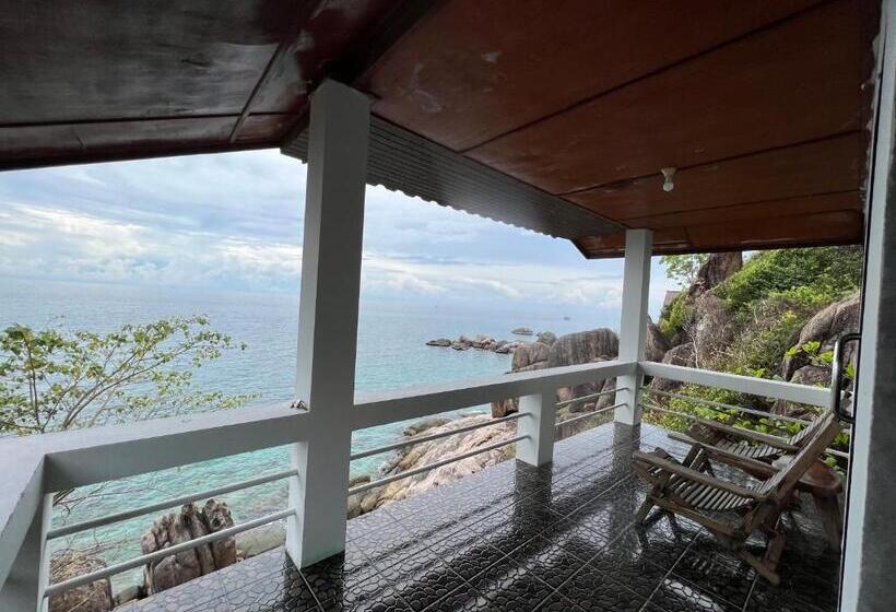 اتاق لوکس با بالکن و چشمانداز دریا, Char Bungalows