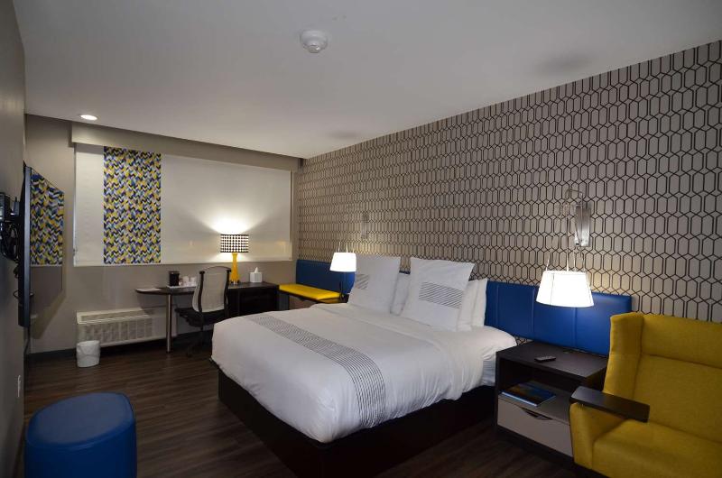 Стандартный Номер Кровать Кинг, Glō Best Western Enid Ok Downtown   Convention Center