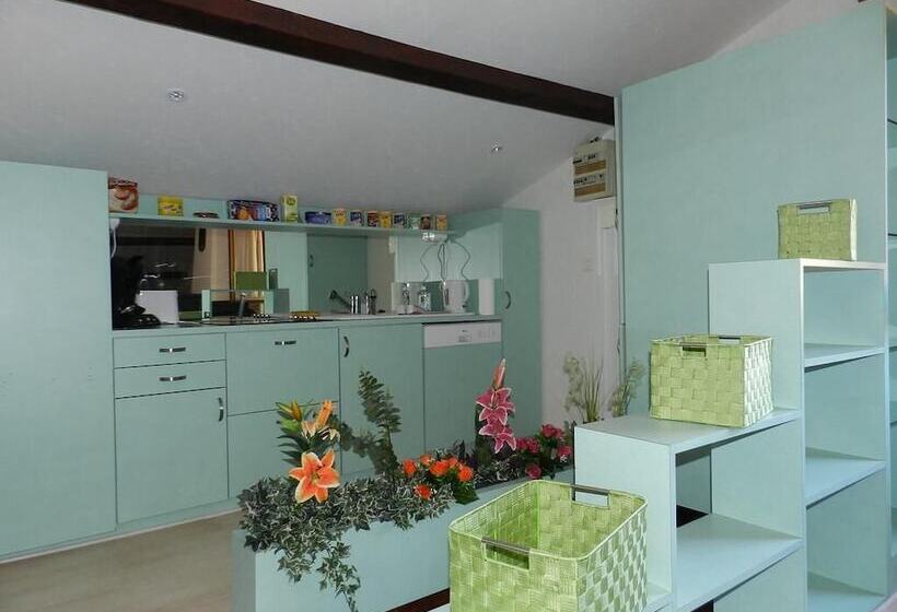 Дом 1 Спальня, Gîte Du Domaine Des Pierres Dorées