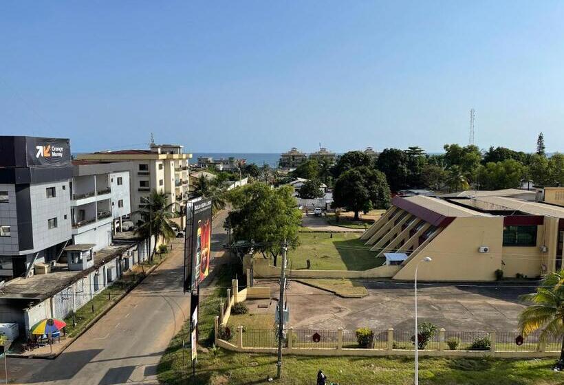 سوییت اجرایی, Boulevard Palace