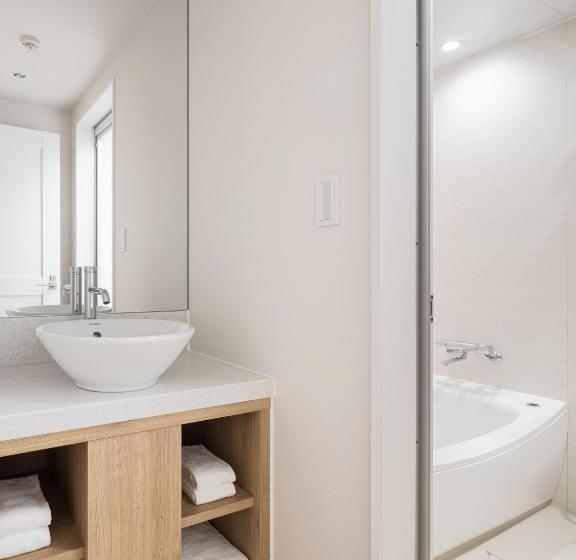 اتاق استاندارد چهار تخته, Nest Hotel Naha Kumoji