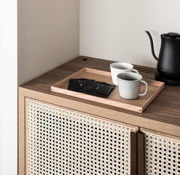 اتاق اجرایی با تخت بزرگ, Nest Hotel Naha Kumoji