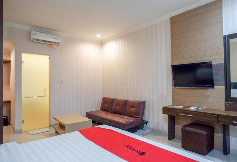 スイート, Reddoorz Plus @ Grand Pacifik Hotel Makassar