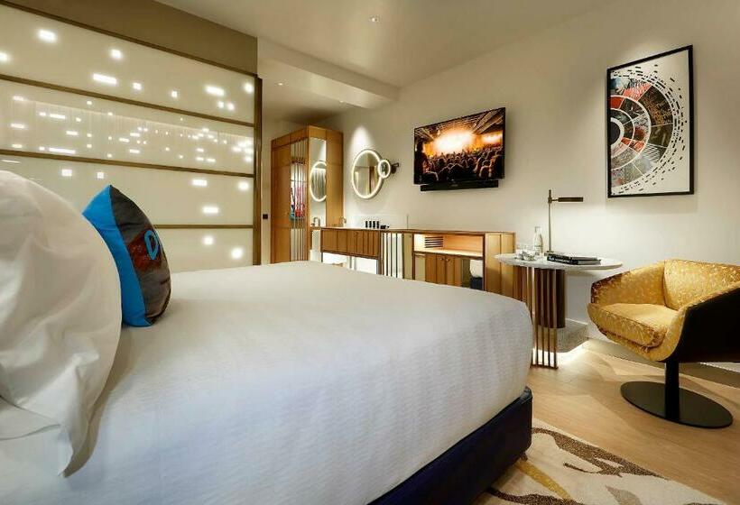 חדר קלאסי מיטת קינג סייז, Hard Rock Hotel Madrid