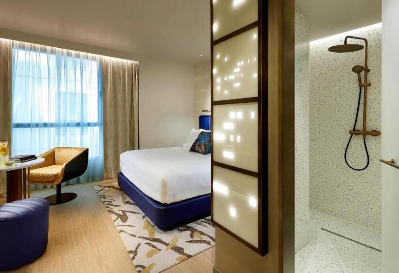 חדר דלוקס נוף לגינה, Hard Rock Hotel Madrid