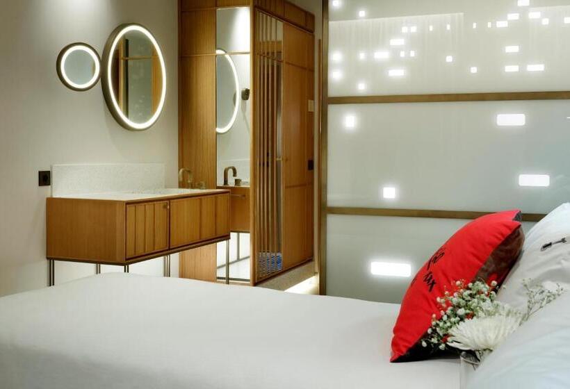 חדר סטנדרט, Hard Rock Hotel Madrid