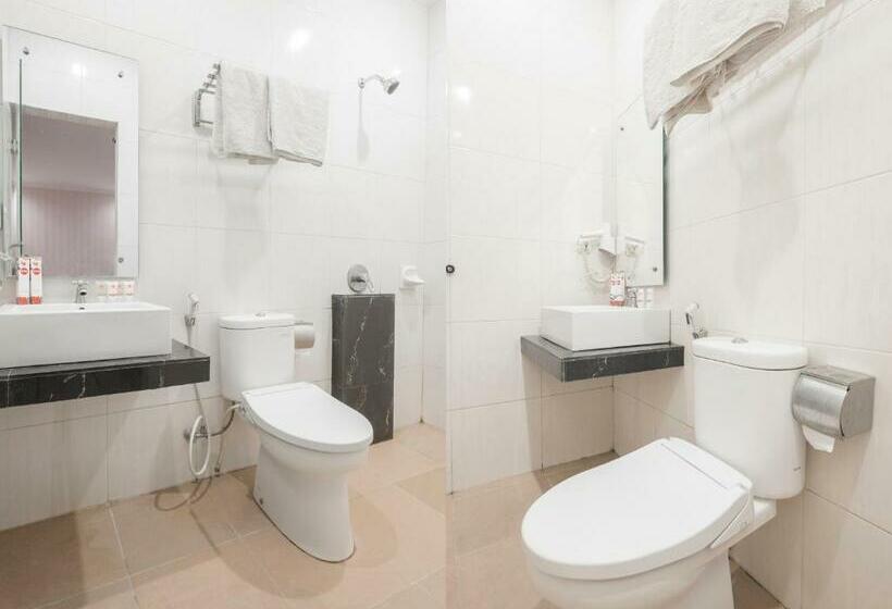 スタンダードルーム, Reddoorz Plus @ Grand Pacifik Hotel Makassar