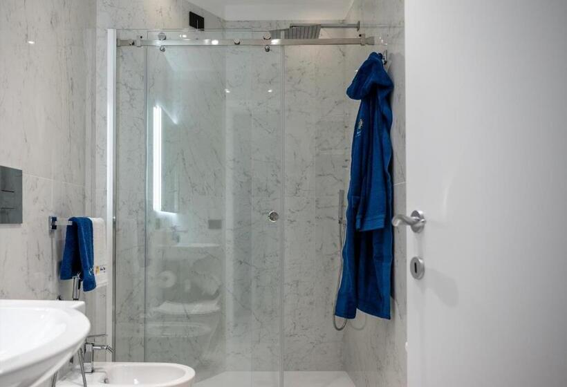 Номер Deluxe Кровать Кинг, Bm Suites Cefalu