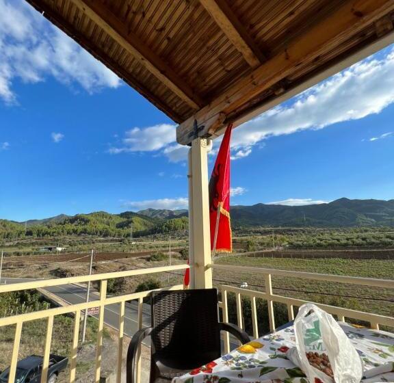 سوییت با چشم‌انداز کوه, Adriatik Guesthouse