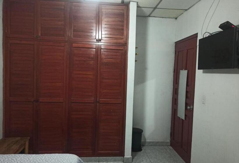 Номер Стандарт, Hostal Familiar Argeñal