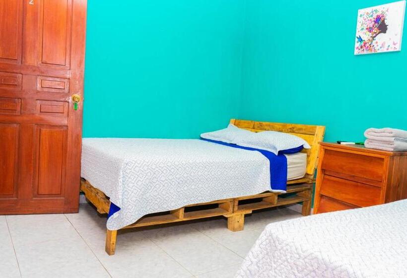 Номер Стандарт Совместная Ванная, Hostal Familiar Argeñal