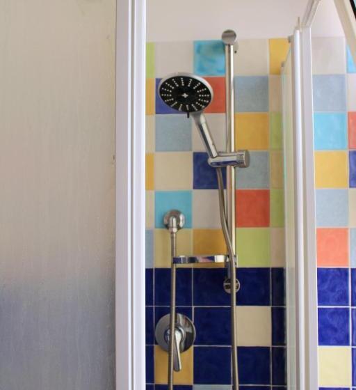 اتاق استاندارد چهار تخته با چشم‌انداز دریا, B&b Via Veneto