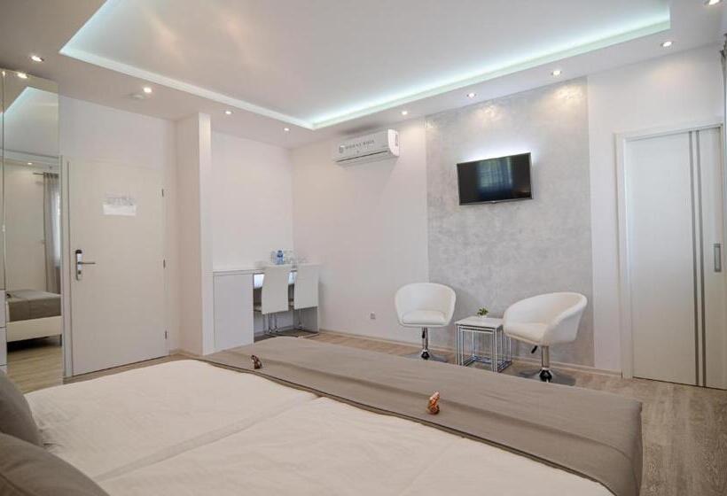 Четырехместный Номер Deluxe, Residence Malva