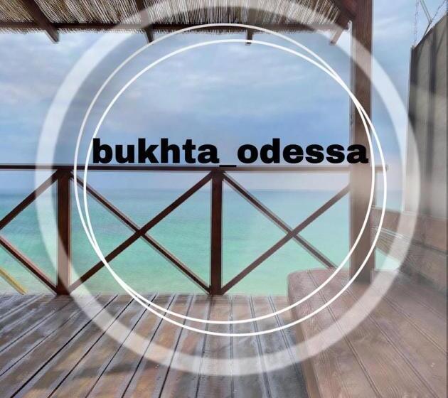 침실 1개 주택, Bukhta