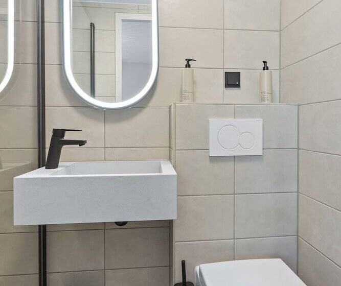 Номер Стандарт, Dutch Design Hotel Vondelpark