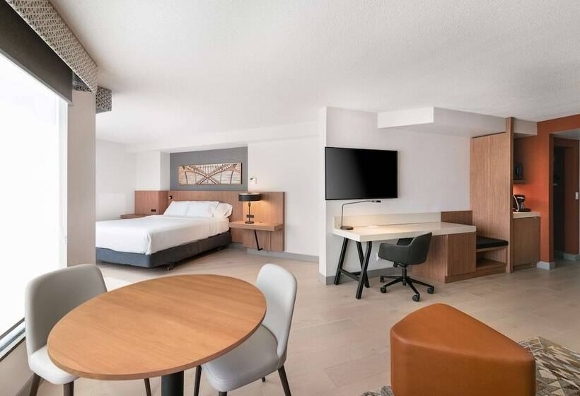 סוויטת ג'וניור, Hilton Garden Inn Toronto Airport