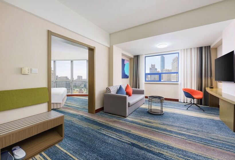スイート, Holiday Inn Express City Centre Dalian, An Ihg