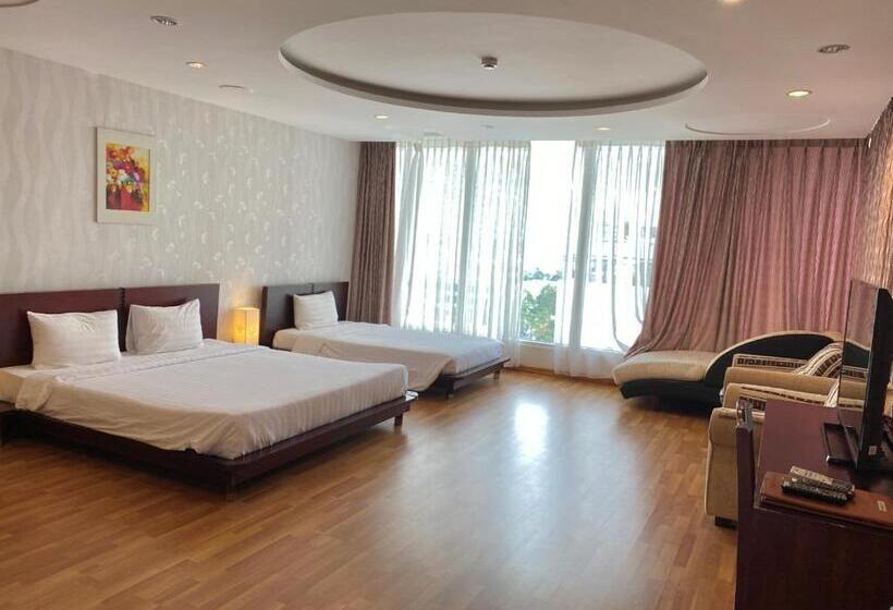 Deluxe room with river view, Kim Tho