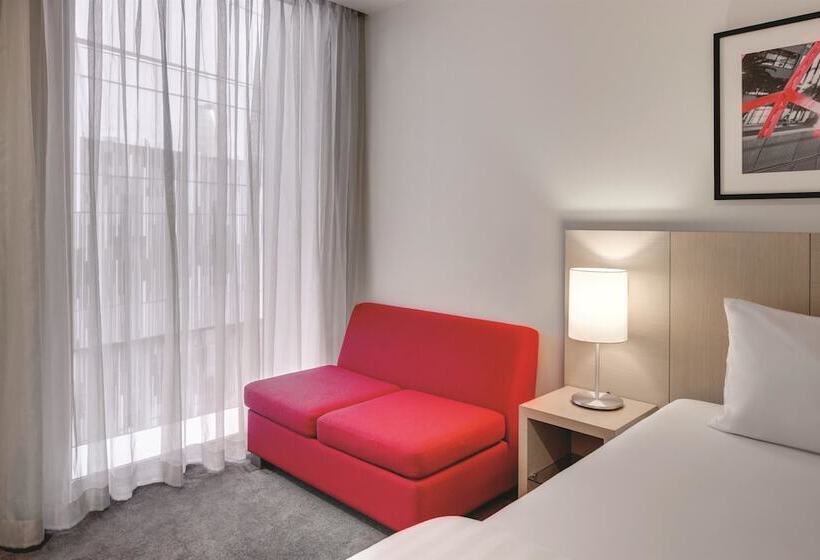Номер Стандарт, Travelodge Hotel Melbourne Docklands
