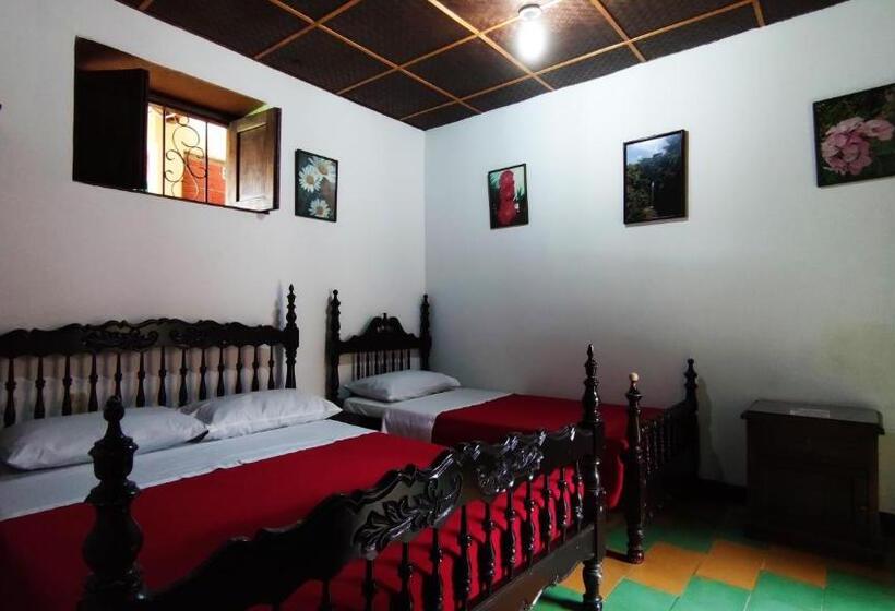 Номер Стандарт Трехместный, Cacique Chalalá